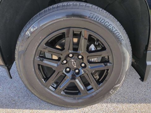 Used 2023 Chevrolet Silverado 1500 Custom RWD image 32