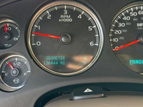 Used 2010 Chevrolet Suburban LTZ image 26