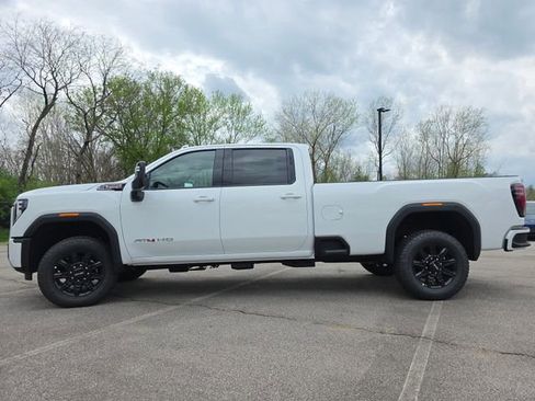 New 2026 GMC Sierra 3500 AT4 AWD/4WD image 13