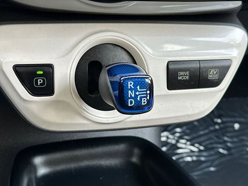 Used 2016 Toyota Prius Two image 23