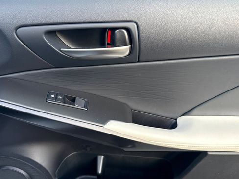 Certified 2022 Lexus IS 350 F Sport image 21