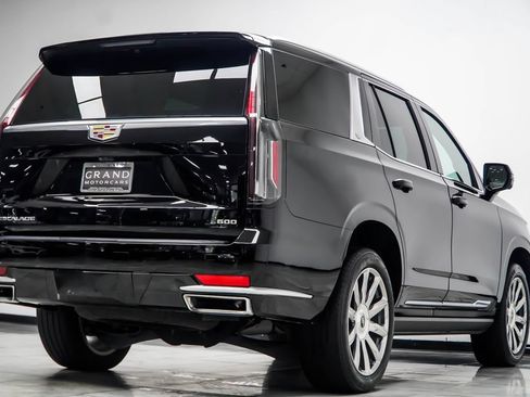 Used 2024 Cadillac Escalade Premium Luxury Platinum RWD image 16
