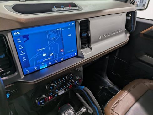 Used 2023 Ford Bronco Outer Banks image 11