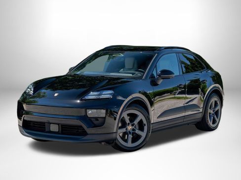 New 2026 Porsche Macan 4 Electric AWD/4WD image 2
