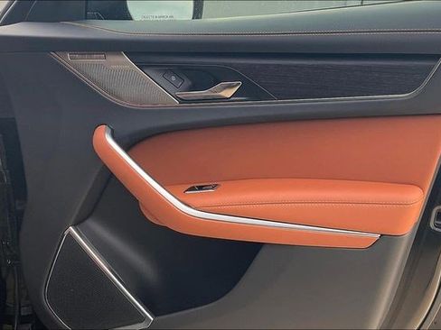 Used 2025 Jaguar F-PACE R-Dynamic S image 29