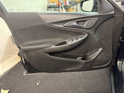 Used 2023 Chevrolet Malibu LT FWD image 13