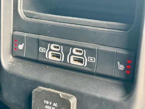 Used 2022 RAM 2500 Limited AWD/4WD image 17