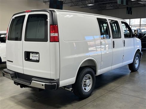 New 2025 Chevrolet Express 2500 w/ Enhanced Convenience Package image 5