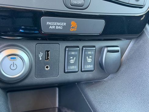 Certified 2019 Nissan Leaf SV w/ SV Technology Package image 27