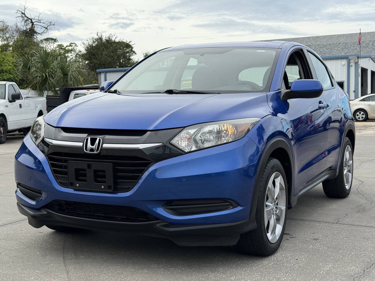 Used 2018 Honda HR-V LX image 4