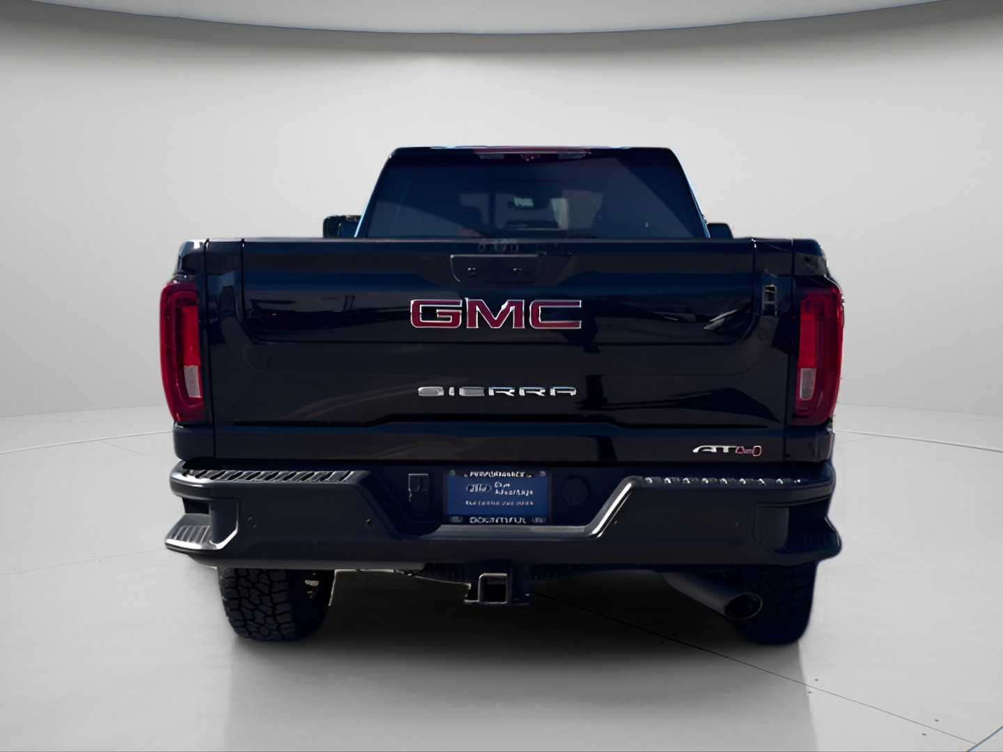Used 2022 GMC Sierra 2500 AT4 w/ AT4 Premium Plus Package AWD/4WD image 8
