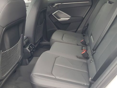 New 2025 Audi Q3 2.0T Premium image 8