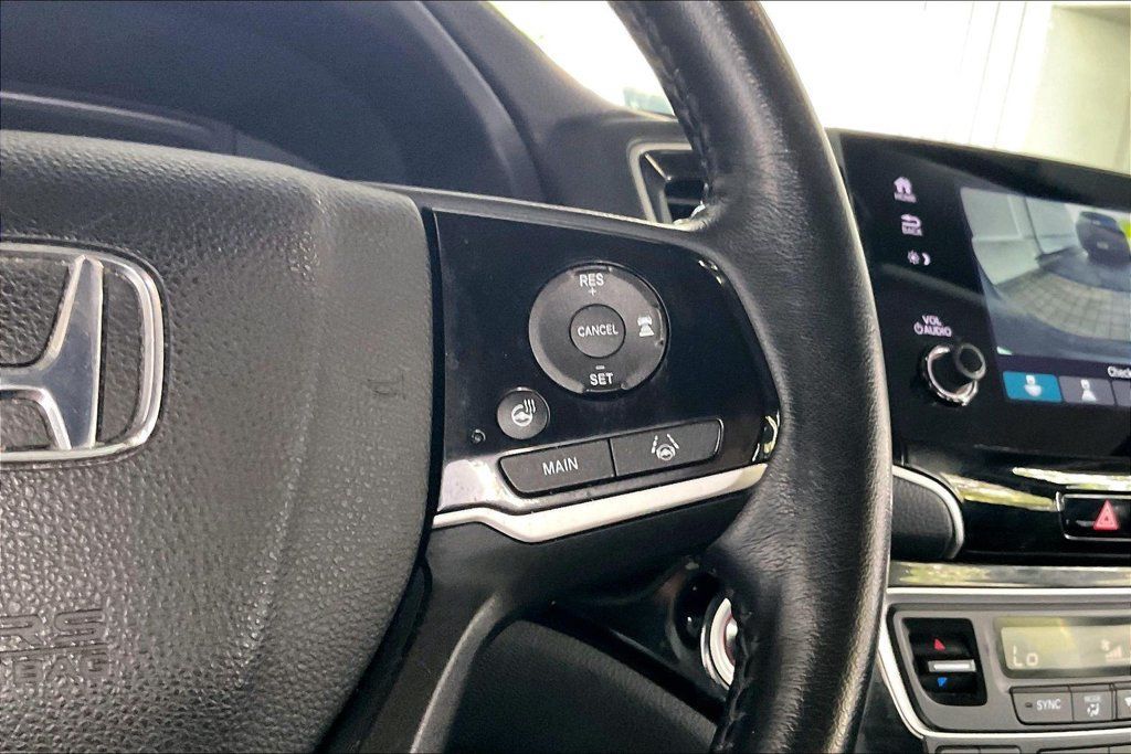 Used 2022 Honda Pilot Touring image 9
