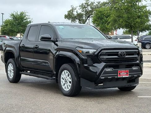 Used 2024 Toyota Tacoma SR5 AWD/4WD image 3