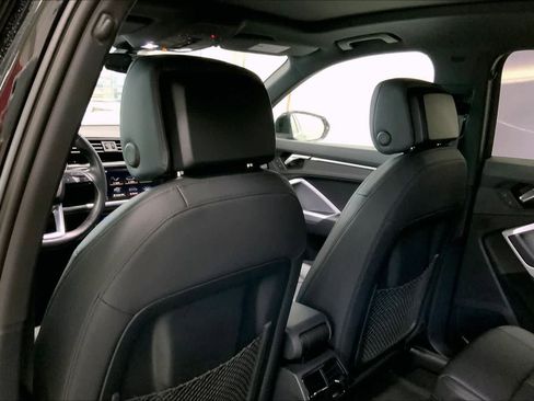 Used 2022 Audi Q3 2.0T Premium w/ Convenience Package image 12