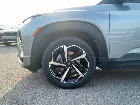 Used 2023 Chevrolet TrailBlazer RS w/ Sun and Liftgate Package FWD image 29