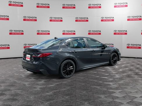 Certified 2025 Toyota Camry SE FWD image 5