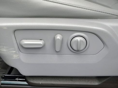 Used 2021 Chevrolet Silverado 2500 LTZ w/ LTZ Premium Package image 32