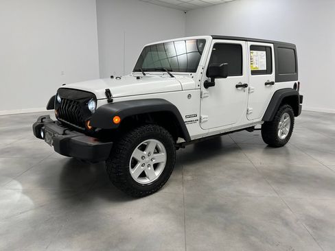 Used 2017 Jeep Wrangler Unlimited Sport w/ Quick Order Package 24S AWD/4WD image 3
