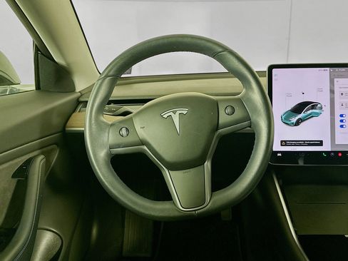 Used 2018 Tesla Model 3 Long Range image 16