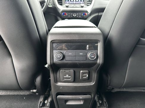 Used 2019 GMC Acadia SLT AWD/4WD image 22