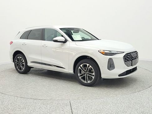 New 2025 Audi Q5 Premium image 3