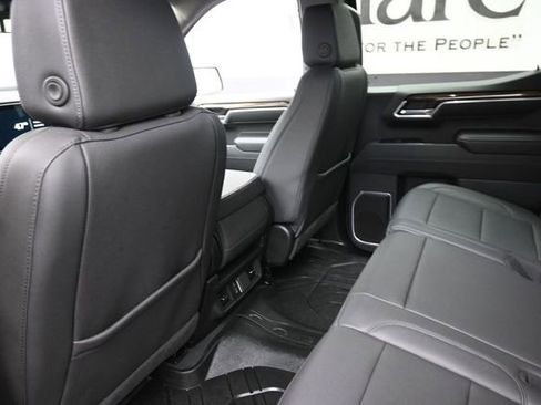 Used 2025 Chevrolet Silverado 1500 LT w/ Leather Package AWD/4WD image 23