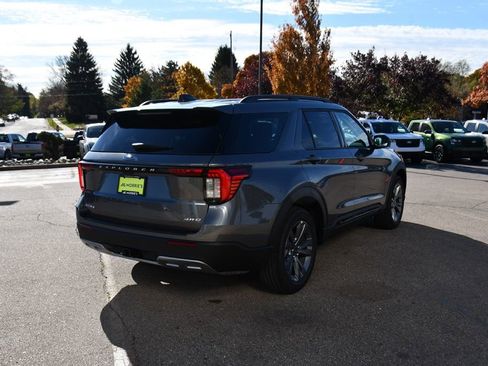 Used 2026 Ford Explorer Active w/ Active Comfort Package AWD/4WD image 6