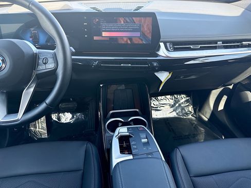 Used 2025 BMW X1 xDrive28i w/ Technology Package image 17