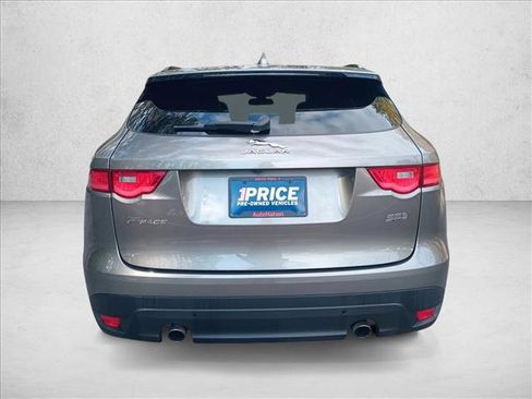 Used 2018 Jaguar F-PACE Prestige image 6