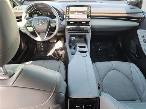 Used 2021 Toyota Avalon Limited w/ Advanced Safety Package image 18
