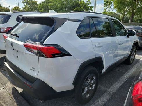 Used 2025 Toyota RAV4 LE AWD/4WD image 3