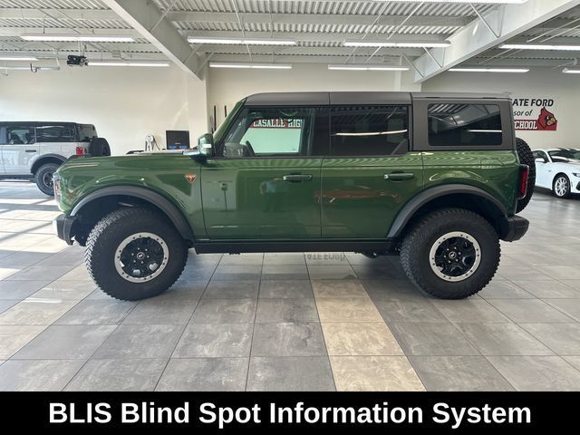 Used 2023 Ford Bronco Badlands w/ Sasquatch Package AWD/4WD image 11