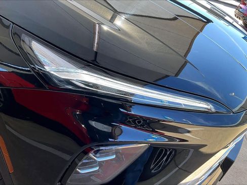 Certified 2025 Buick Enclave Preferred image 27