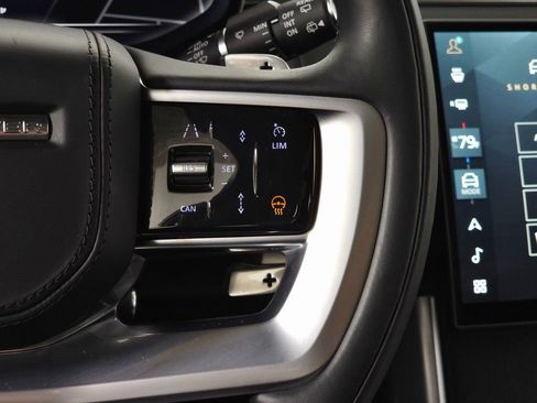 Used 2025 Land Rover Range Rover SE image 23