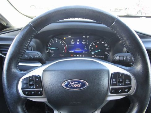 Used 2022 Ford Explorer Limited w/ Equipment Group 301A image 38