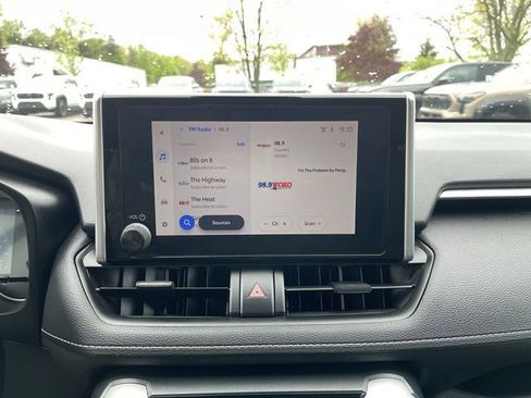 Used 2023 Toyota RAV4 LE AWD/4WD image 17