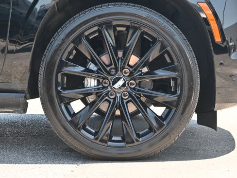 Used 2026 Cadillac Escalade Platinum Sport w/ LPO, ONYX Package image 28