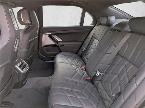 New 2026 BMW 760i xDrive AWD/4WD image 17