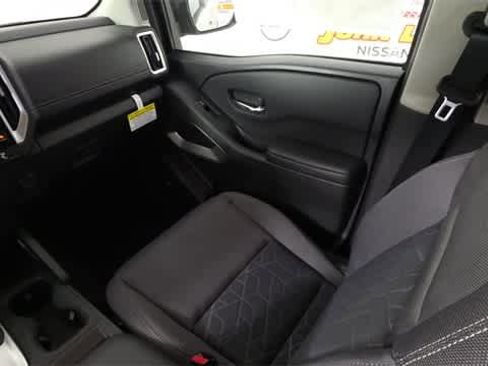 New 2025 Nissan Frontier SV w/ SV Convenience Package image 23