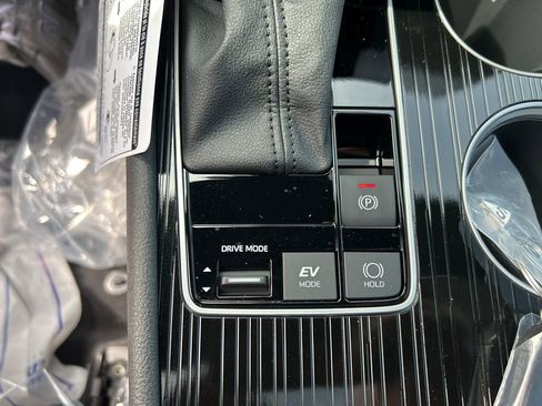 New 2026 Toyota Sienna XSE image 8