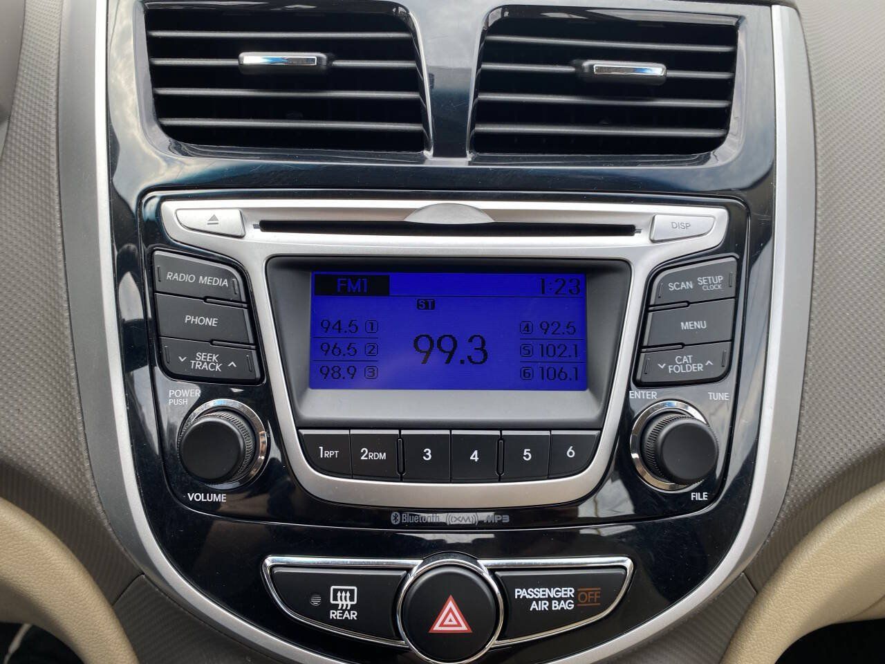 Used 2014 Hyundai Accent GLS w/ Option Group 2 FWD image 26