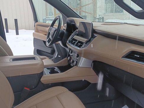 Used 2023 Chevrolet Tahoe Premier image 11