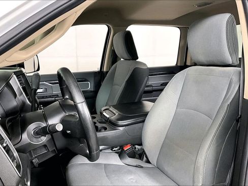 Used 2020 RAM 3500 Big Horn image 25