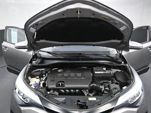 Used 2020 Toyota C-HR XLE FWD image 37