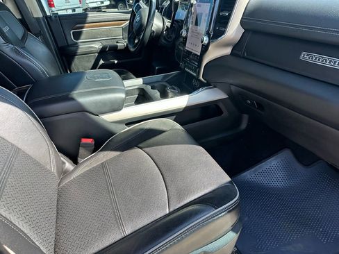 Used 2022 RAM 3500 Laramie AWD/4WD image 17