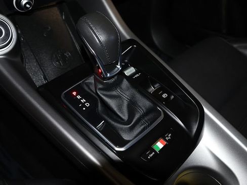 Used 2024 Alfa Romeo Tonale Veloce AWD/4WD image 22