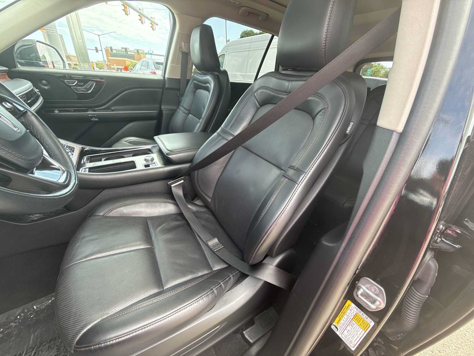Used 2024 Lincoln Aviator Reserve AWD/4WD image 36
