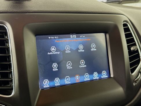 Used 2018 Jeep Compass Latitude w/ Popular Equipment Group image 17