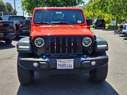 Used 2023 Jeep Wrangler Unlimited w/ Cold Weather Group AWD/4WD image 2
